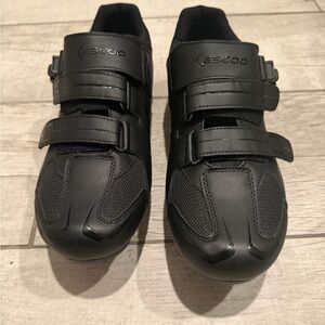 Cycling Shoes – Peloton & SoulCycle Compatible